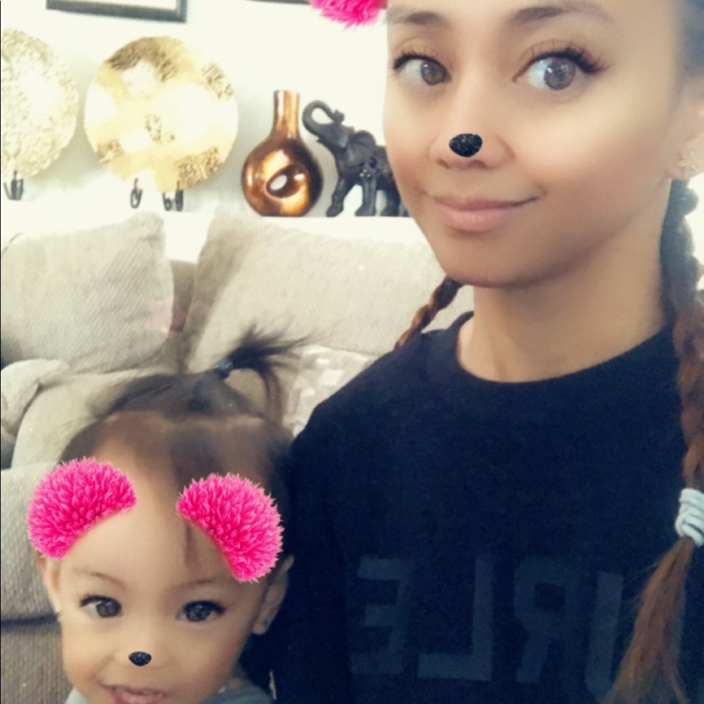 Meet your Posher, Mina